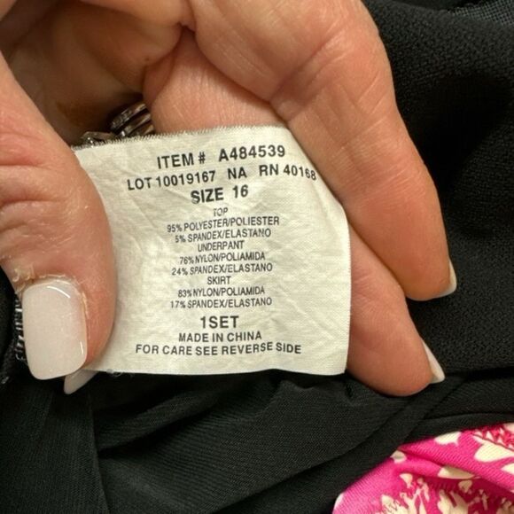 Black with gold accents Tankini top with adjustable straps- 16 DD - Picture 3 of 7